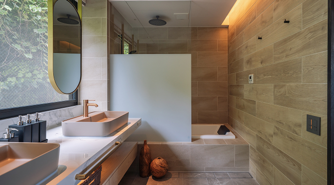 Bathroom Tub